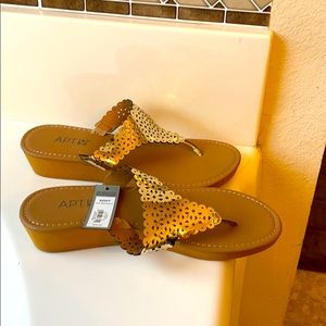 Sandals, new, size medium 7-8
